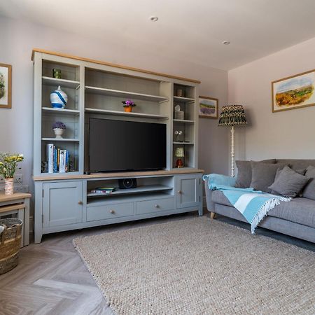 Fleming Cottage - Contemporary Cotswold Home Upper Rissington المظهر الخارجي الصورة