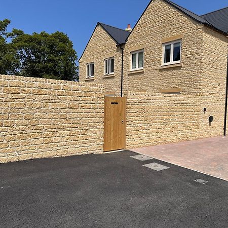 Fleming Cottage - Contemporary Cotswold Home Upper Rissington المظهر الخارجي الصورة