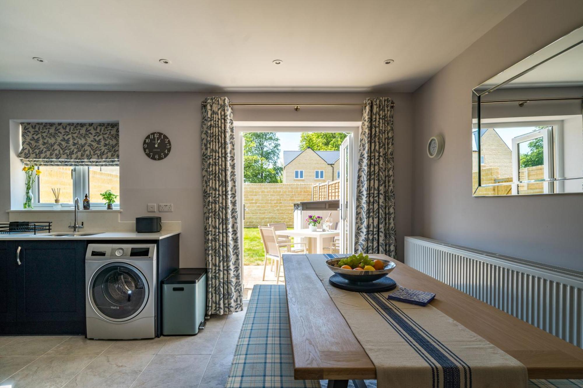 Fleming Cottage - Contemporary Cotswold Home Upper Rissington المظهر الخارجي الصورة
