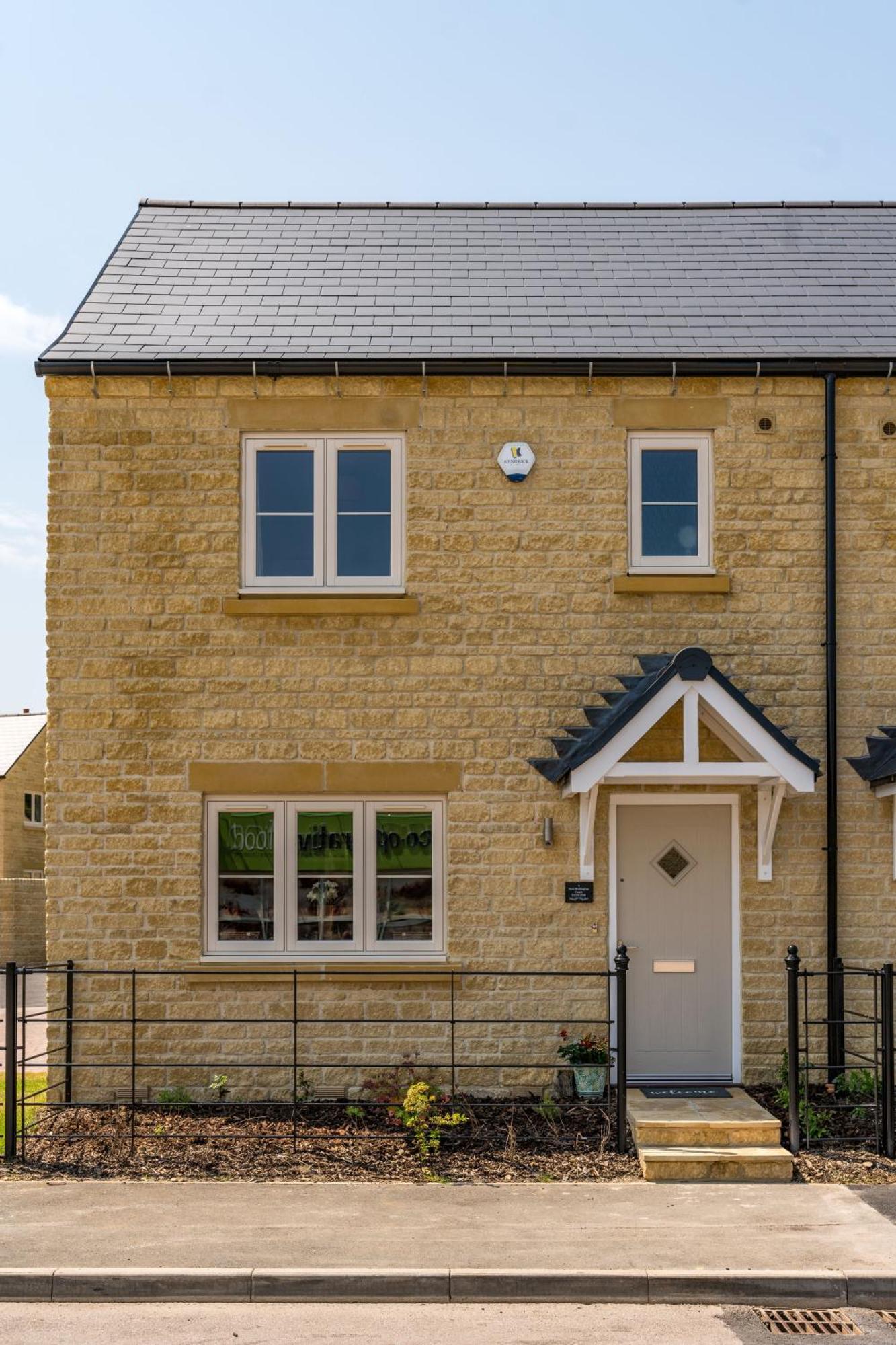Fleming Cottage - Contemporary Cotswold Home Upper Rissington المظهر الخارجي الصورة